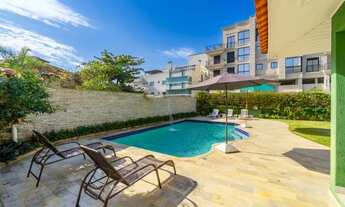 Imagem 3: Sobrado para aluguel possui 250 metros quadrados com 5 quartos em Canto Grande - Bombinhas