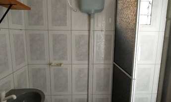 Imagem 2: Peça com banheiro/ Kitnet