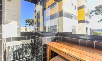 Imagem 3: Apartamento para venda tem 69 metros quadrados com 3 quartos em Cabral - Curitiba - PR