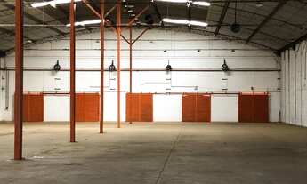 Imagem 2: Galpão/Depósito/Armazém para aluguel com 2400 metros quadrados