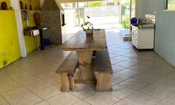 Imagem 7: Casa com piscina em Itapoá