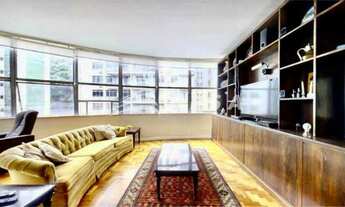 Imagem 2: 3 quartos, sendo 2 suítes, 2 vagas escrituradas em Copacabana