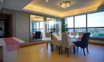 Imagem 2: Apartamento para Aluguel - Três Figueiras, 3 Quartos, 135 m2