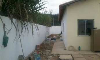 Imagem 4: Casa popular em Esmeraldas