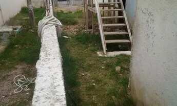 Imagem 2: Terreno com casas