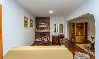 Imagem 5: Casa totalmente reformada, 3 dormitórios + edícula, entrar e morar