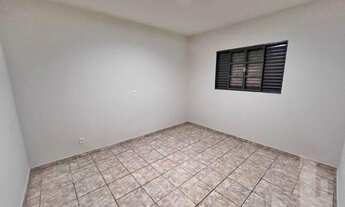 Imagem 6: Casa com 2 dormitórios para alugar, 10 m² por R$ 1.300,00/mês - Jardim Sanzovo - Jaú/SP