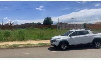 Imagem: 4 Lotes juntos na avenida principal do setor