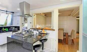 Imagem 6: Apartamento Amplo e Atualizado para Alugar - 4 Dormitórios e 3 Suítes em Localização Privi