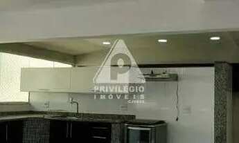 Imagem 2: COBERTURA LINEAR NO RECREIO DOS BANDEIRANTES COM 178 m2