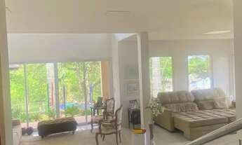 Imagem 4: Sobrado para aluguel possui 390 metros quadrados com 3 quartos