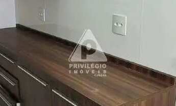 Imagem 7: COBERTURA LINEAR NO RECREIO DOS BANDEIRANTES COM 178 m2