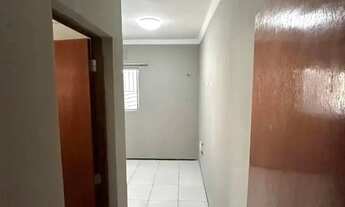 Imagem 5: Casa com 2 quartos, sendo 2 suítes, 2 vagas de garagem, à venda, 120 m² por R$ 320.000 - C