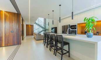 Imagem 7: Casa Residencial, 03 Suítes, 04 Vagas, Piscina, Mossunguê, Curitiba