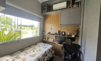 Imagem 2: Casa moderna com piscina em Schroeder