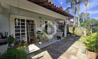 Imagem 2: Casa Triplex- 4 suítes- sol da manhã- Vargem Pequena