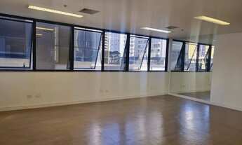 Imagem 3: Conjunto para aluguel possui 49 metros quadrados com 1 quarto em Indianópolis - São Paulo