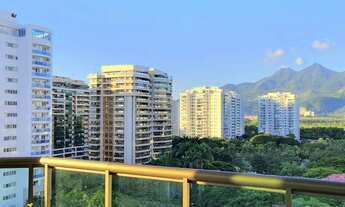 Imagem 2: Apartamento para venda possui 239 metros quadrados com 4 quartos