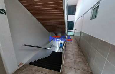 Imagem 3: Apartamento com 2 dormitórios para alugar, 61 m² por R$ 980,00/mês - Monte Castelo - Forta