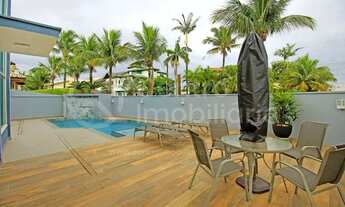 Imagem 2: CASA à venda com piscina e 4 quartos em Peruíbe, no bairro Bougainvillee I