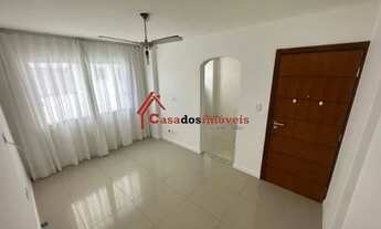 Imagem: Próximo ao Itaú, 2/4, elevadores, portaria