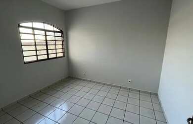 Imagem 6: Casa para aluguel possui 100 metros quadrados com 3 quartos em Setor Gs - entil MeireleGoi