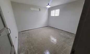 Imagem 4: Vende-se Ampla Casa localizada na Rua Iris Alagoense, nº 859, no bairro do Faro