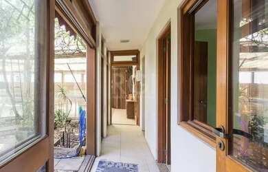 Imagem 2: Sobrado para Venda - 656m², 5 dormitórios, sendo 4 suites, 2 vagas - Cristo Redentor