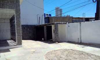 Imagem 4: 7quartos, 3 salões, 5 wc, varandas, amplo jardim e quintal