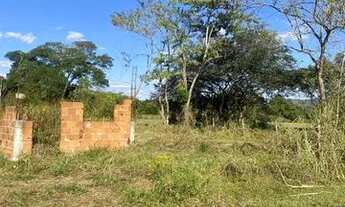 Imagem 5: Terreno - Goiana - 490 metros - com uma Pequena Construção - Água ?