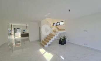 Imagem 6: Casa de condomínio para venda tem 270 metros quadrados com 4 quartos