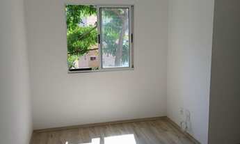 Imagem 2: Apartamento com 2 quartos, térreo, 1 vaga, piscina e portaria 24 horas