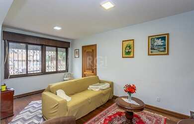 Imagem 7: Casa totalmente reformada, 3 dormitórios + edícula, entrar e morar