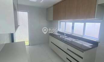 Imagem 2: CASA COM 4/4 EM BURAQUINHO