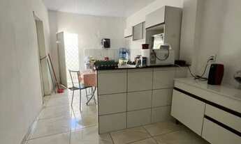 Imagem 5: Casa Residencial com 4 Quartos, 2 Vagas e Quintal no Parque Piauí - Teresina