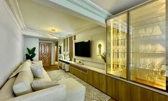 Imagem 4: Junto a Praça! 03 quartos com 148m², mobiliado e decorado!