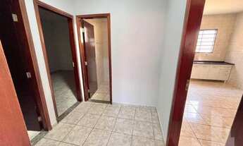 Imagem 4: Casa com 2 dormitórios para alugar, 10 m² por R$ 1.300,00/mês - Jardim Sanzovo - Jaú/SP