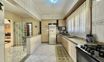 Imagem 7: Casa à venda com 221 m², 3 quartos 3 vagas em Parque dos Cocais, Valinhos