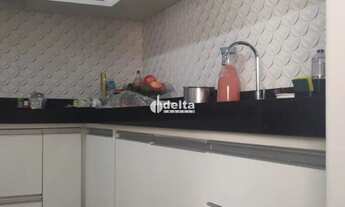 Imagem 6: Casa em condomínio com 3 quartos disponível para Venda no bairro Jardim Califórnia em Uber