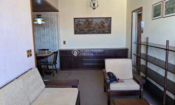 Imagem: 02 Dormitórios, living 02 ambientes, cozinha