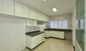 Imagem 6: ACEITA FINANCIAMENTO!!! Excelente Casa no Jardim Botânico VI Por R$1.980.000,00