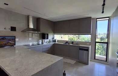 Imagem 8: Casa Tríplex Completa com Piscina e Energia Solar para locação no Alphaville Litoral Norte