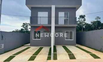 Imagem: Casa de condomínio em Rua Capivara - Água