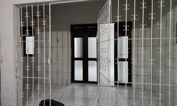 Imagem 2: Casa na rua do Colégio Militar