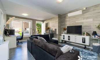 Imagem 2: Ótima casa semi mobiliada com 03 suítes e pátio; 01 garagem no Bairro Três Figueiras Poa