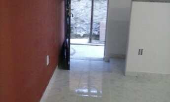 Imagem 2: Casa para aluguel possui 30 metros quadrados com 1 quarto em Inhoaíba - Rio de Janeiro - R