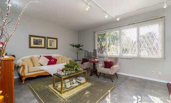 Imagem 6: Ótima casa semi mobiliada com 03 suítes e pátio; 01 garagem no Bairro Três Figueiras Poa