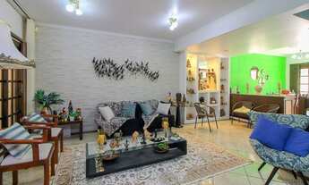 Imagem 3: Porto Alegre - Casa Padrão - Cavalhada