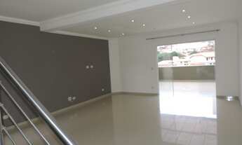 Imagem 3: Casa em condomínio com 3 suítes, 3 vagas de garagem e espaço gourmert com churrasqueira