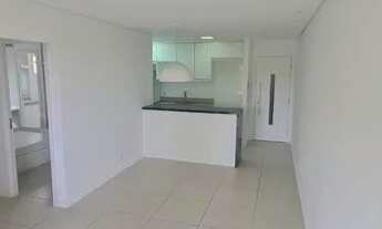 Imagem 2: Apartamento para aluguel tem 78 metros quadrados com 2 quartos em Costa Azul - Salvador